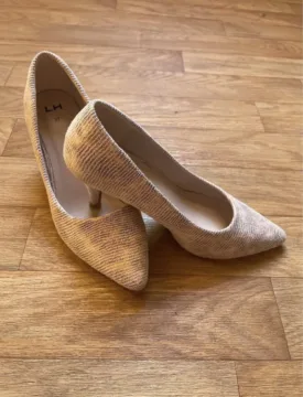 Beige cute heel