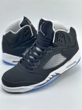 Air Jordan 5 retro excellent condition