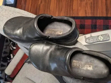 Women's size 7.5 Timberland safety-toe Shoe