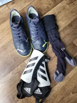 Kids puma sports/football shoes