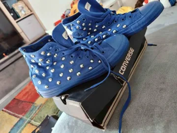 Blue converse