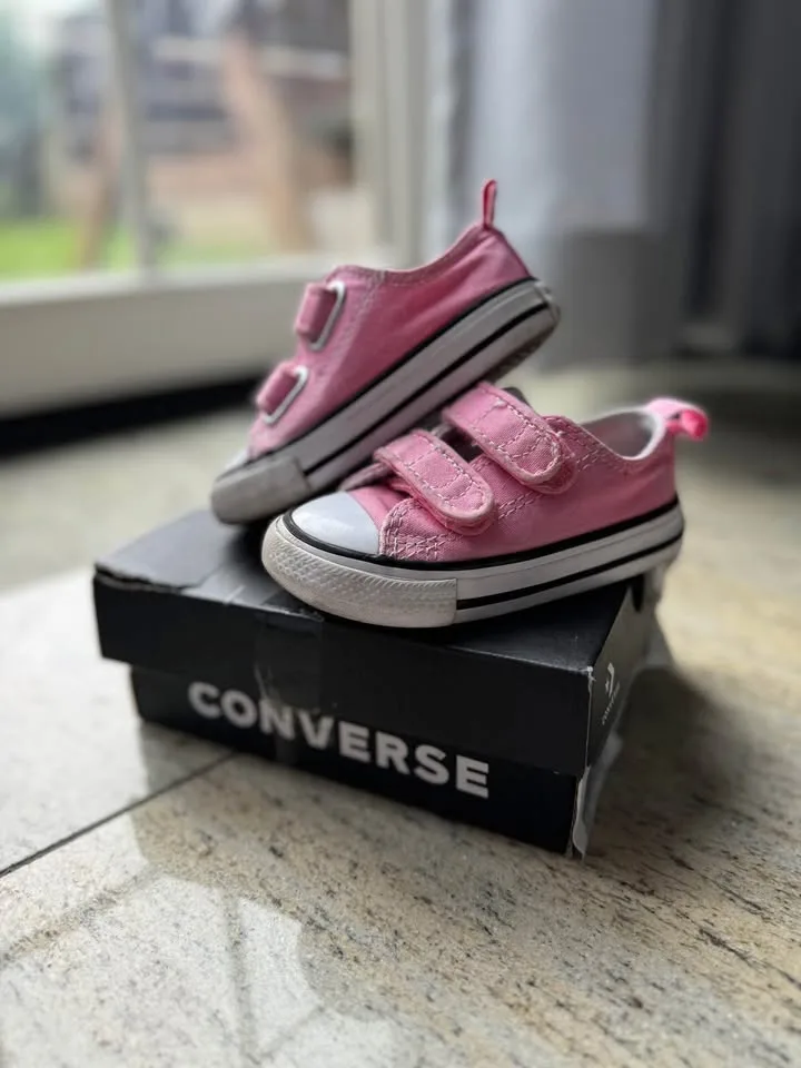 convers-sniker-girl-11